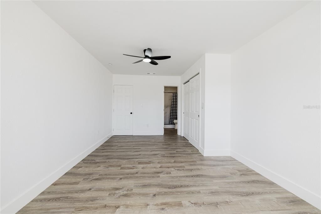 待售: $445,000 (4 贝兹, 2 浴室, 1398 平方英尺)