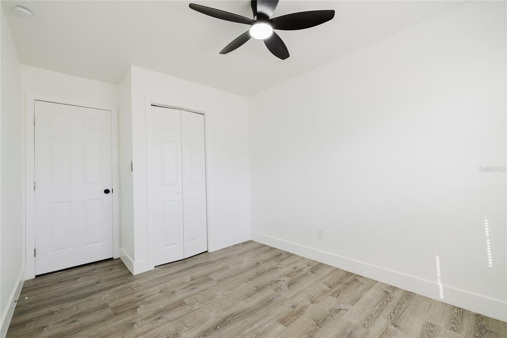 待售: $445,000 (4 贝兹, 2 浴室, 1398 平方英尺)