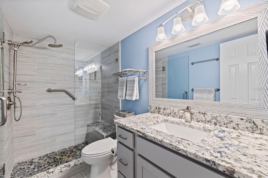 出租: $3,500 (2 贝兹, 2 浴室, 890 平方英尺)