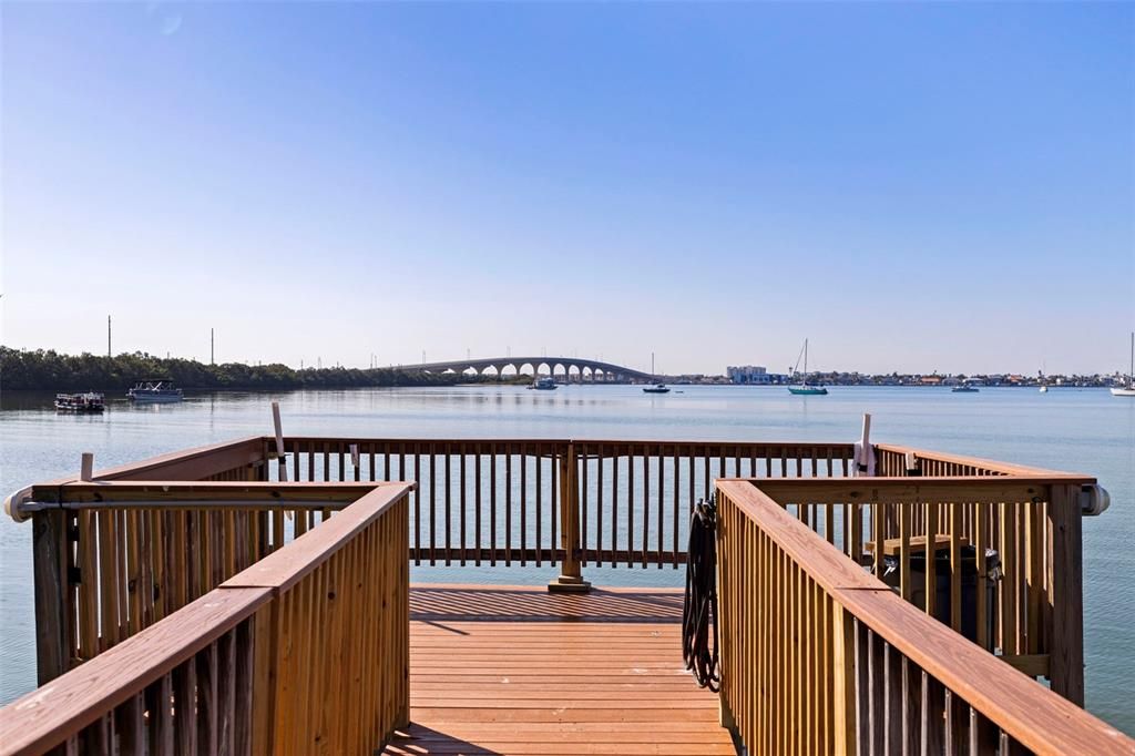 出租: $3,500 (2 贝兹, 2 浴室, 890 平方英尺)