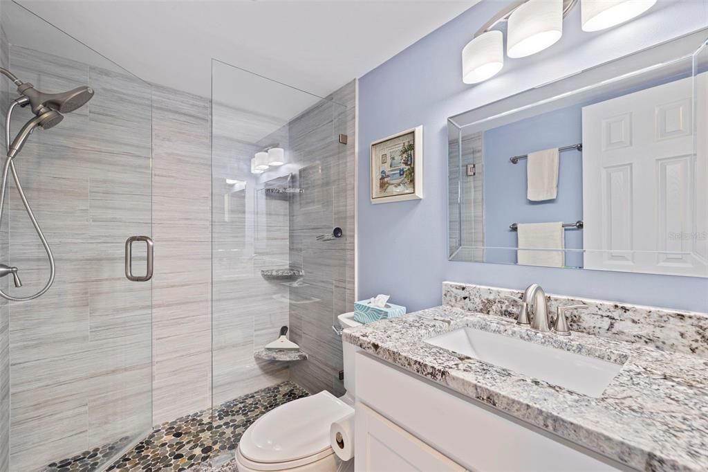 出租: $3,500 (2 贝兹, 2 浴室, 890 平方英尺)