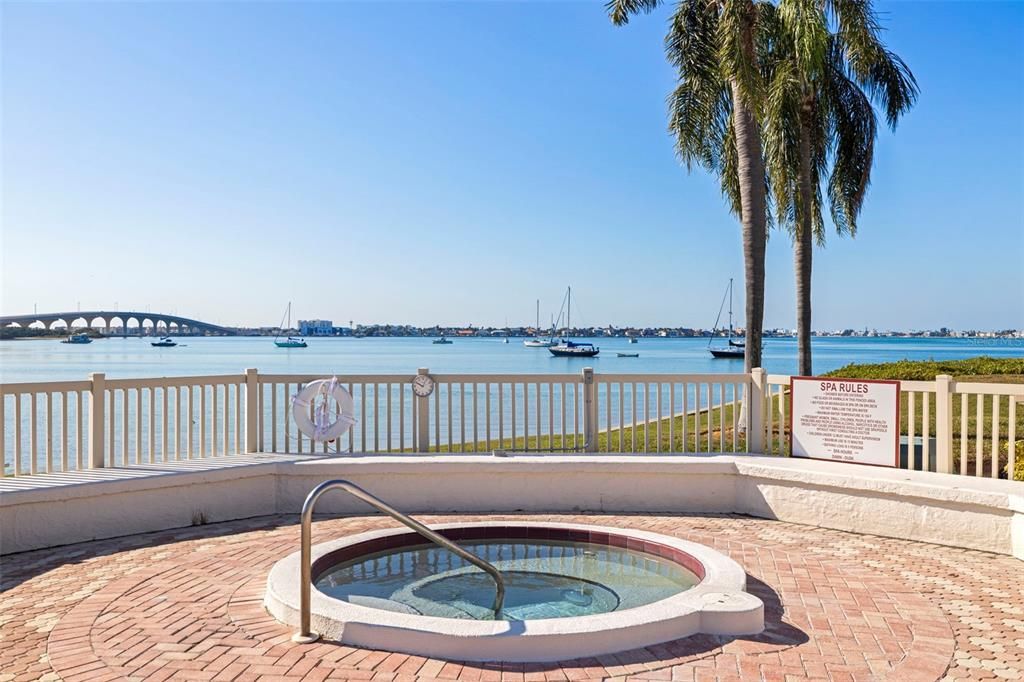 出租: $3,500 (2 贝兹, 2 浴室, 890 平方英尺)