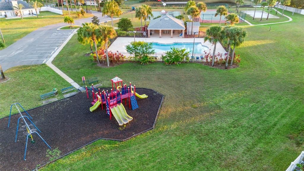 待售: $385,000 (4 贝兹, 2 浴室, 1719 平方英尺)