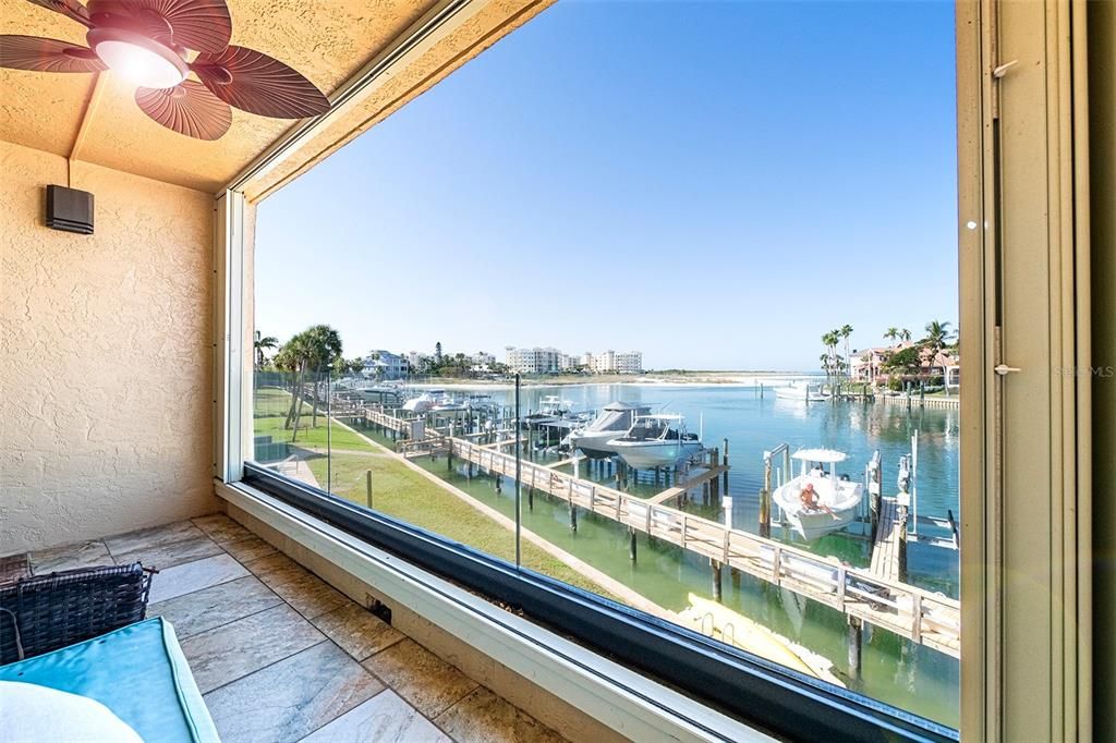 En Venta: $800,000 (2 camas, 2 baños, 1510 Pies cuadrados)