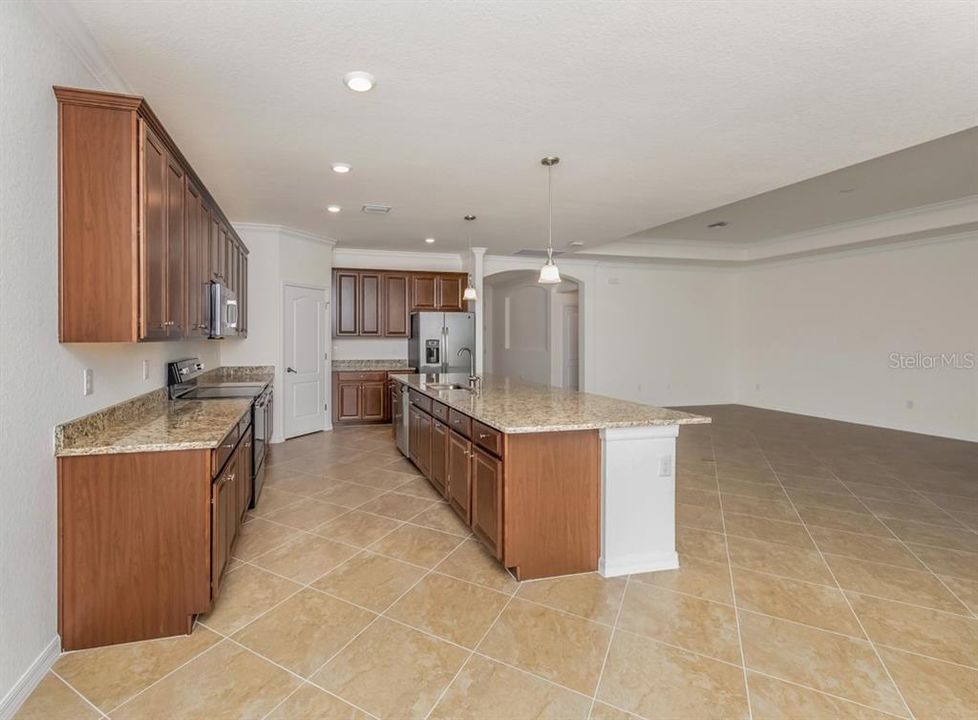 For Rent: $3,000 (4 beds, 2 baths, 2204 Square Feet)