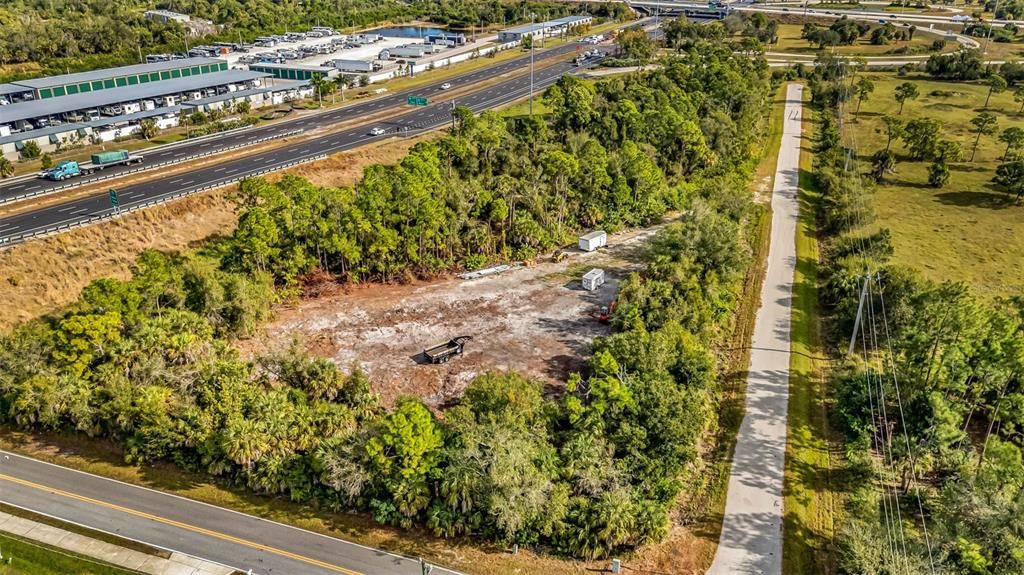 На продажу: $2,500,000 (2.57 acres)