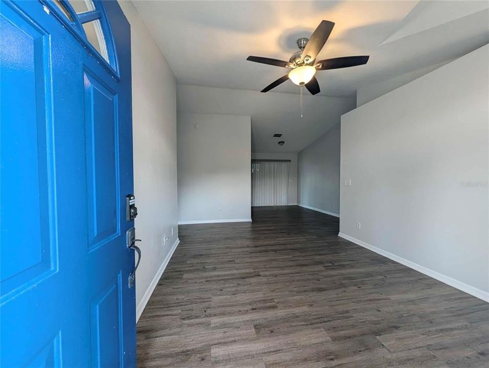 For Rent: $1,900 (3 beds, 2 baths, 1609 Square Feet)