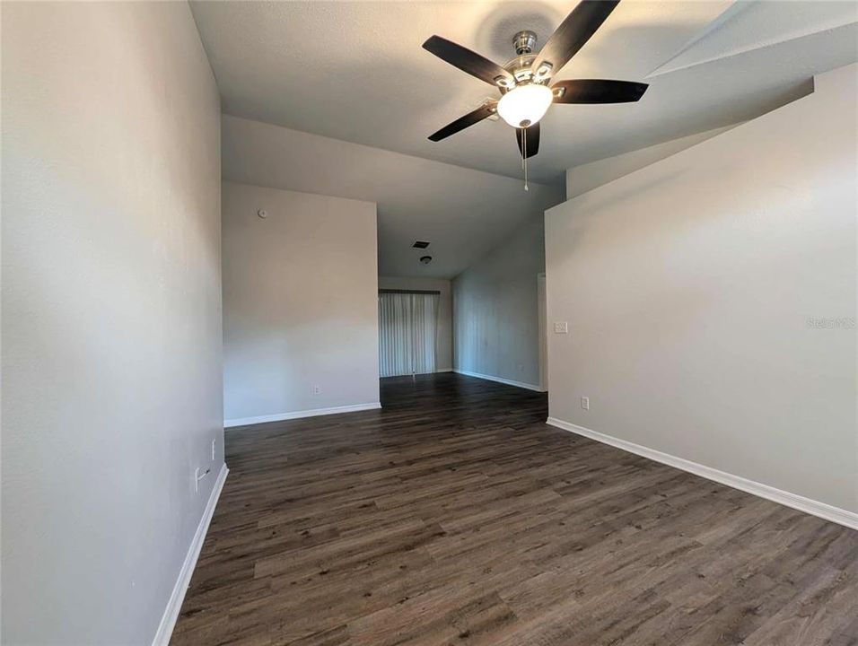 For Rent: $1,900 (3 beds, 2 baths, 1609 Square Feet)