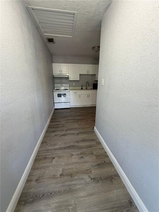 出租: $1,095 (1 贝兹, 1 浴室, 500 平方英尺)