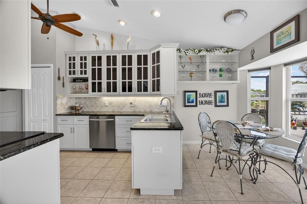 待售: $675,000 (3 贝兹, 2 浴室, 1899 平方英尺)