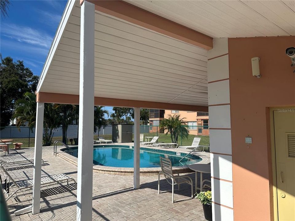 For Rent: $1,750 (2 beds, 2 baths, 900 Square Feet)