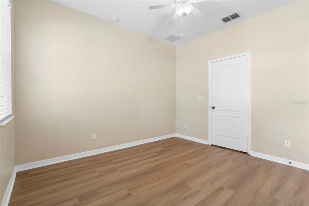 На продажу: $295,000 (3 спален, 2 ванн, 1472 Квадратных фут)