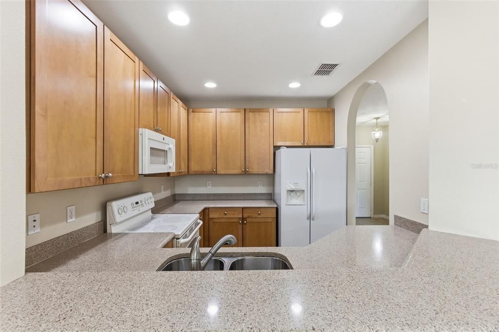 На продажу: $295,000 (3 спален, 2 ванн, 1472 Квадратных фут)