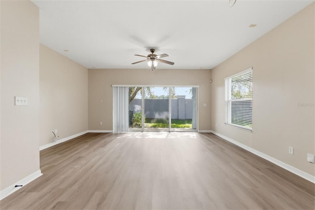 На продажу: $295,000 (3 спален, 2 ванн, 1472 Квадратных фут)