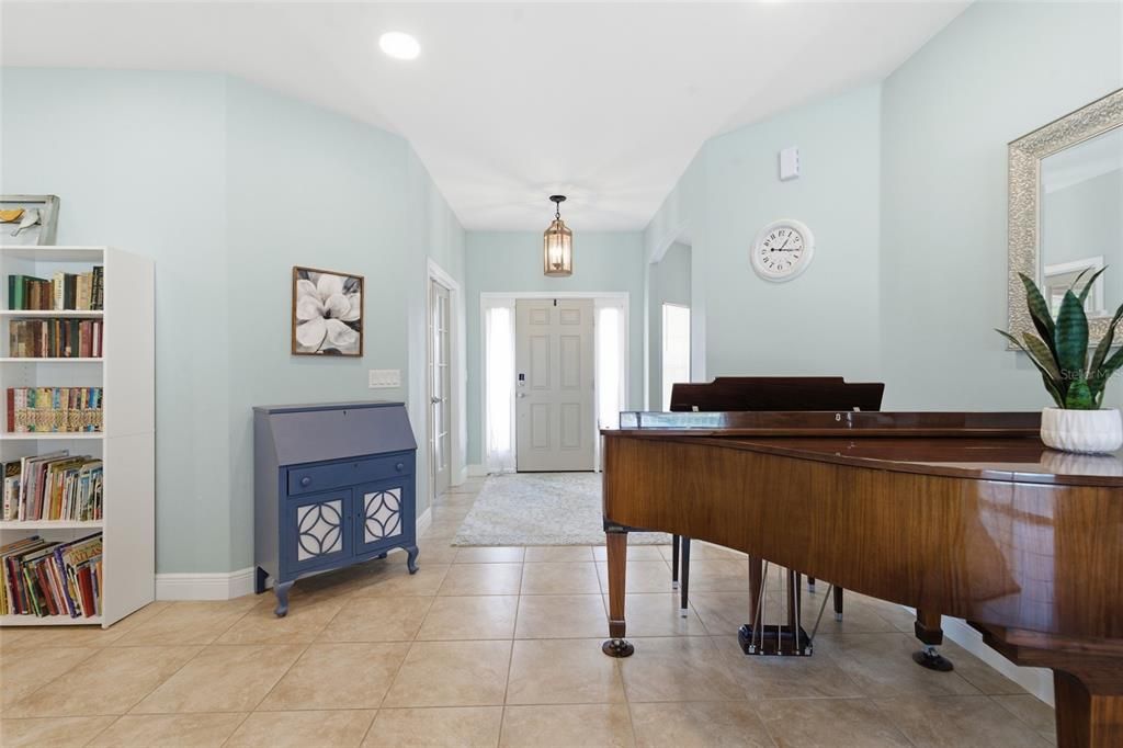 For Sale: $424,900 (4 beds, 2 baths, 2231 Square Feet)