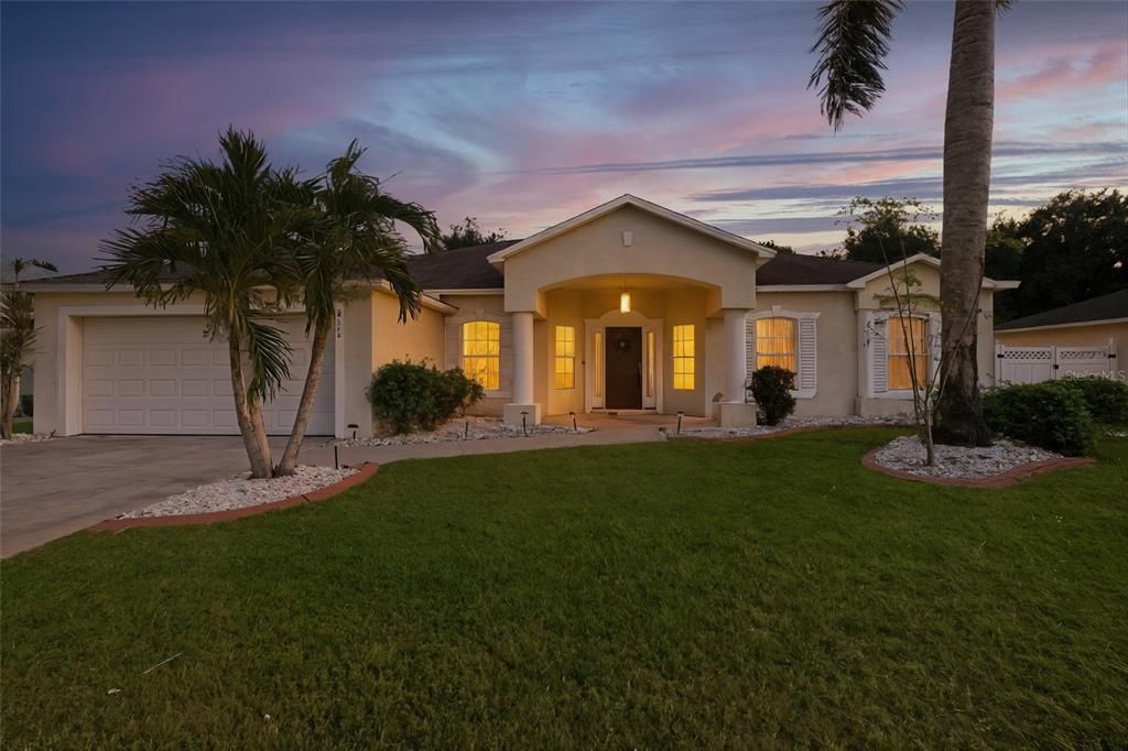 For Sale: $424,900 (4 beds, 2 baths, 2231 Square Feet)