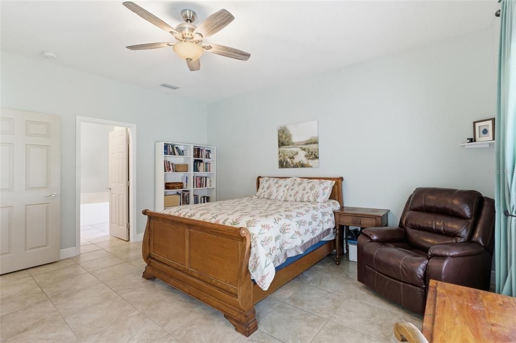 For Sale: $424,900 (4 beds, 2 baths, 2231 Square Feet)