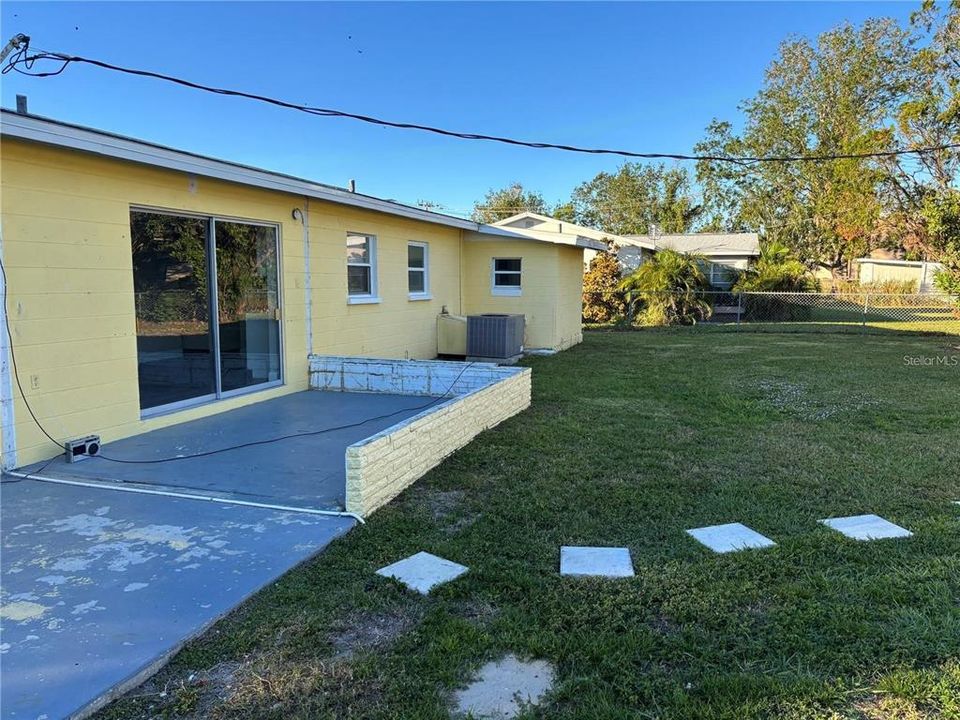 For Rent: $1,900 (2 beds, 2 baths, 1158 Square Feet)