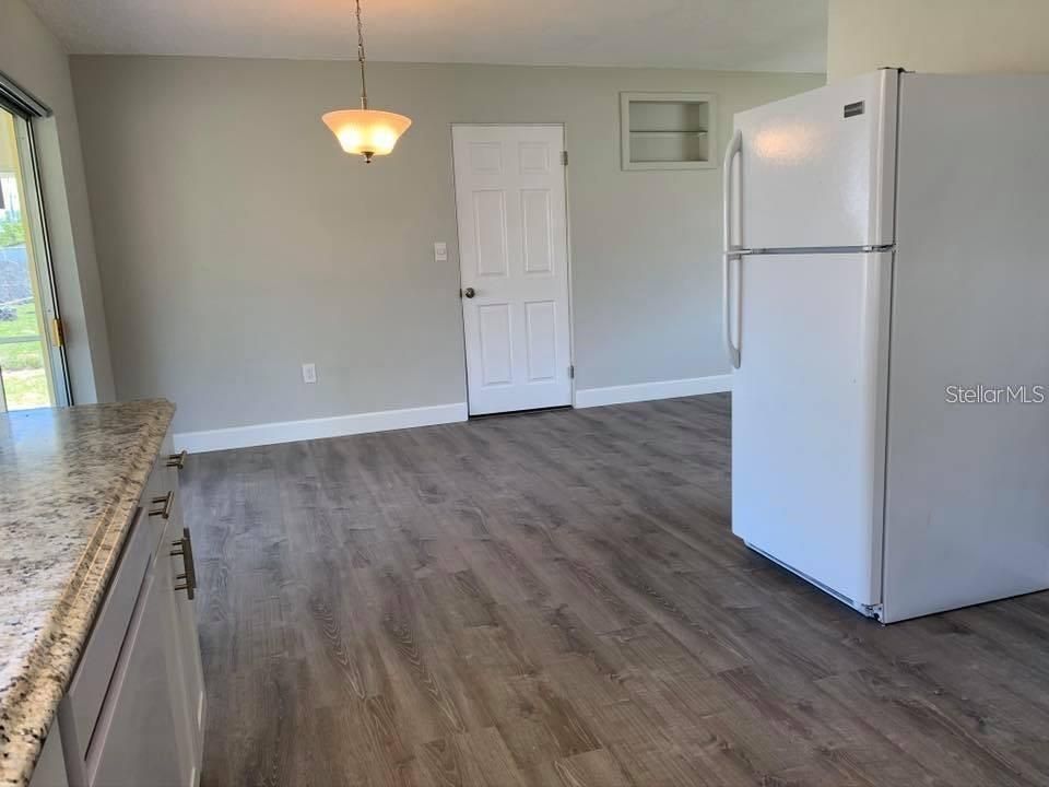 For Rent: $1,900 (2 beds, 2 baths, 1158 Square Feet)