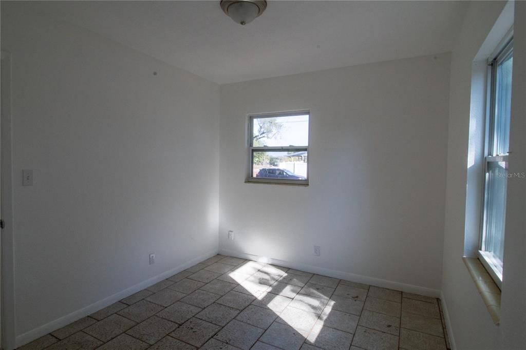 For Sale: $310,000 (3 beds, 2 baths, 1146 Square Feet)