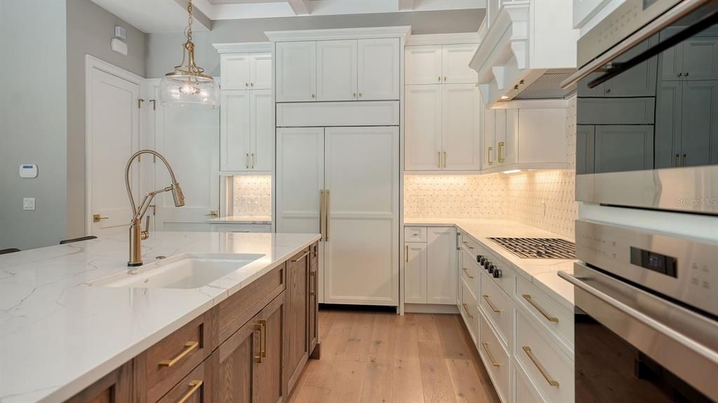 На продажу: $2,750,000 (4 спален, 4 ванн, 3176 Квадратных фут)