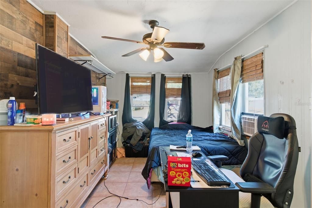 For Sale: $385,000 (4 beds, 2 baths, 1435 Square Feet)