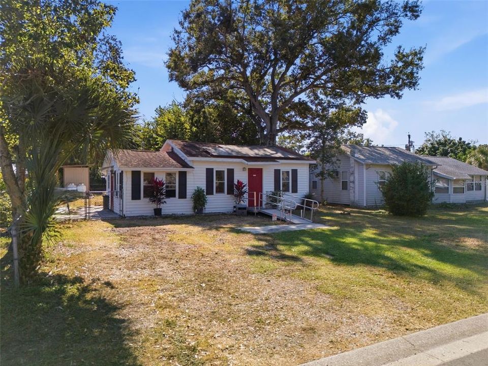 For Sale: $385,000 (4 beds, 2 baths, 1435 Square Feet)