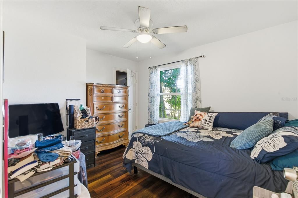 For Sale: $385,000 (4 beds, 2 baths, 1435 Square Feet)