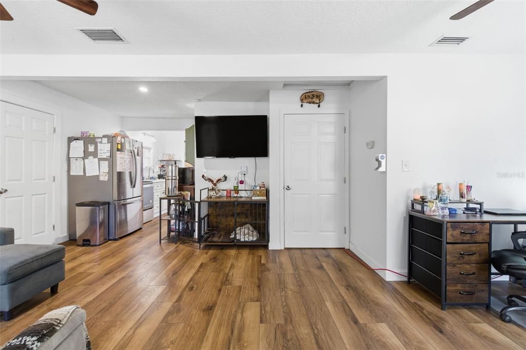 For Sale: $385,000 (4 beds, 2 baths, 1435 Square Feet)