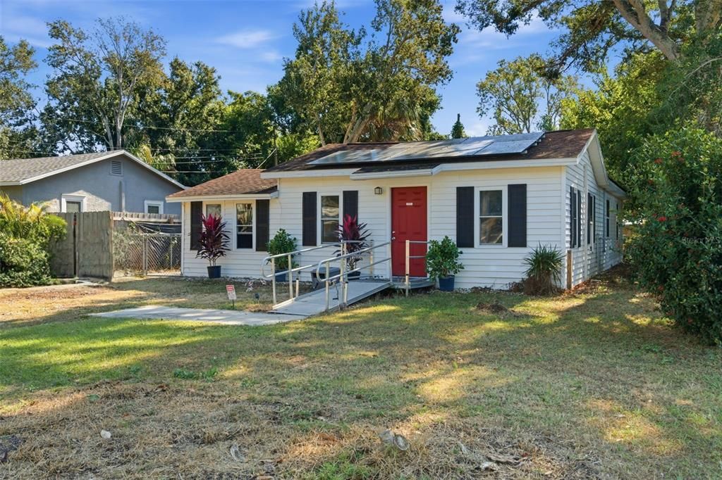 For Sale: $385,000 (4 beds, 2 baths, 1435 Square Feet)