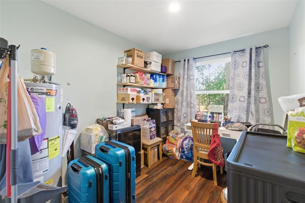 For Sale: $385,000 (4 beds, 2 baths, 1435 Square Feet)