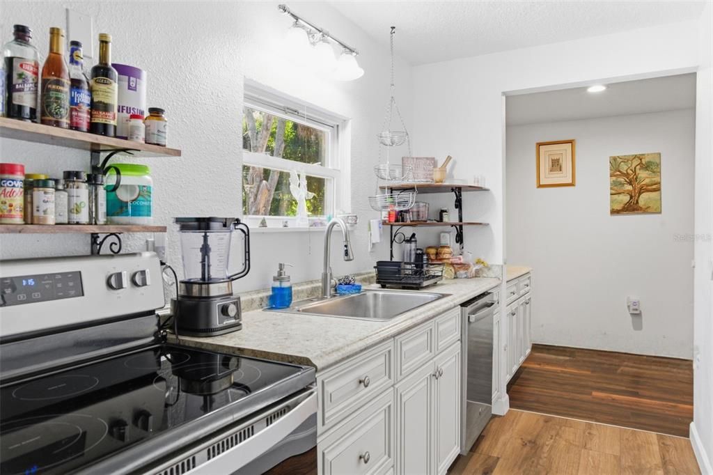 For Sale: $385,000 (4 beds, 2 baths, 1435 Square Feet)