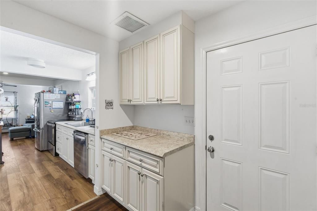 For Sale: $385,000 (4 beds, 2 baths, 1435 Square Feet)