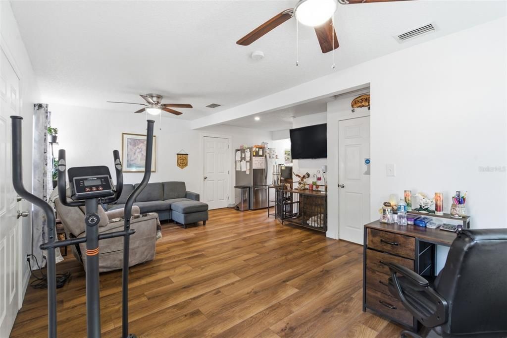 For Sale: $385,000 (4 beds, 2 baths, 1435 Square Feet)