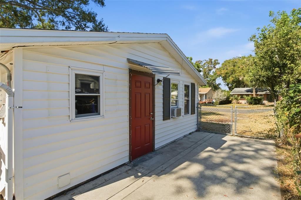 For Sale: $385,000 (4 beds, 2 baths, 1435 Square Feet)