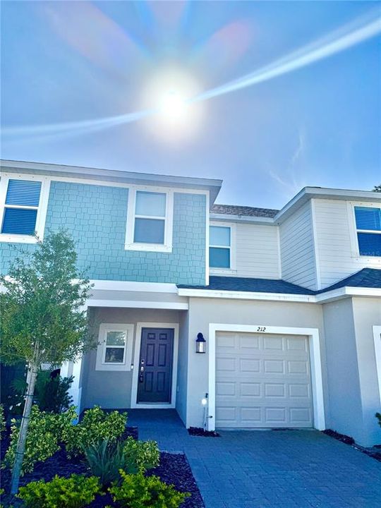 For Rent: $1,950 (3 beds, 2 baths, 1373 Square Feet)