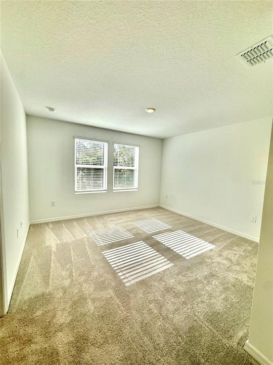 For Rent: $1,950 (3 beds, 2 baths, 1373 Square Feet)