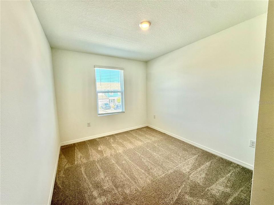 For Rent: $1,950 (3 beds, 2 baths, 1373 Square Feet)