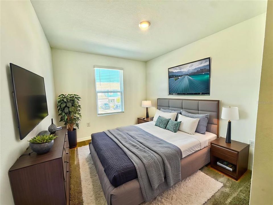 For Rent: $1,950 (3 beds, 2 baths, 1373 Square Feet)