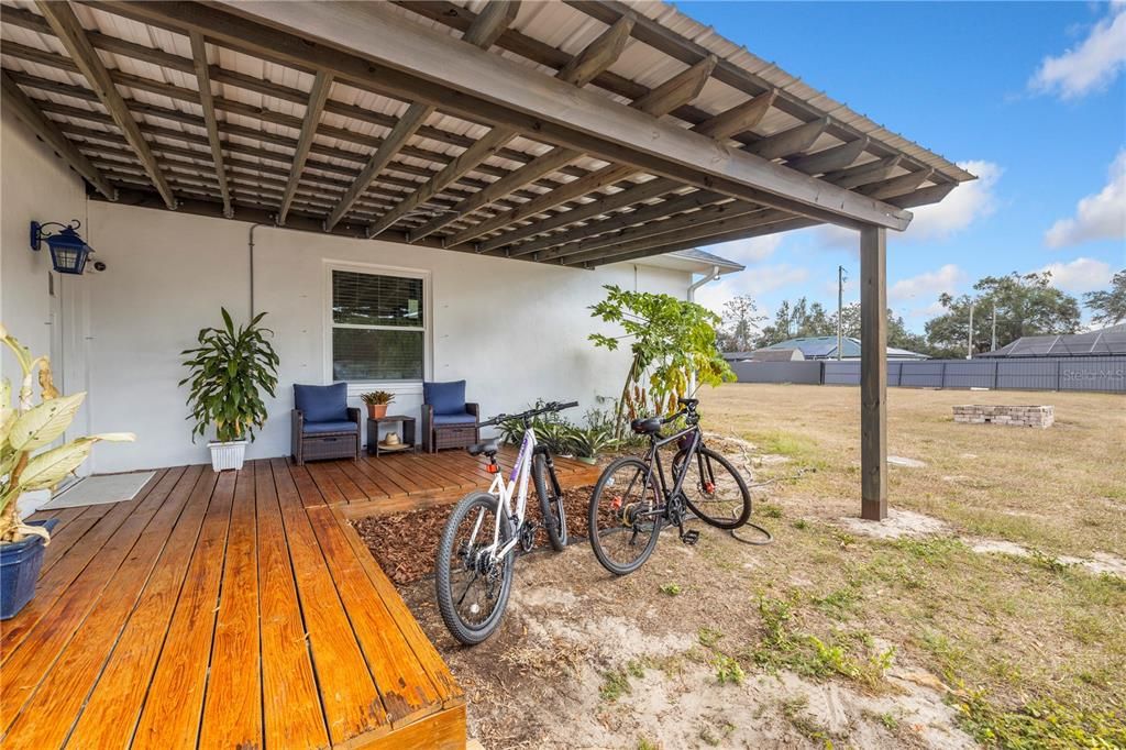 Activo con contrato: $587,000 (4 camas, 3 baños, 2390 Pies cuadrados)