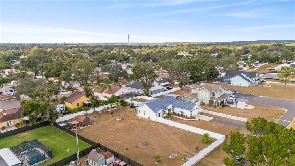 Activo con contrato: $587,000 (4 camas, 3 baños, 2390 Pies cuadrados)