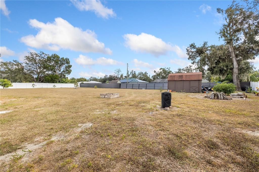 Activo con contrato: $587,000 (4 camas, 3 baños, 2390 Pies cuadrados)