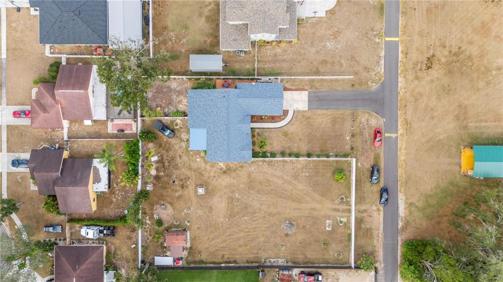 Activo con contrato: $587,000 (4 camas, 3 baños, 2390 Pies cuadrados)