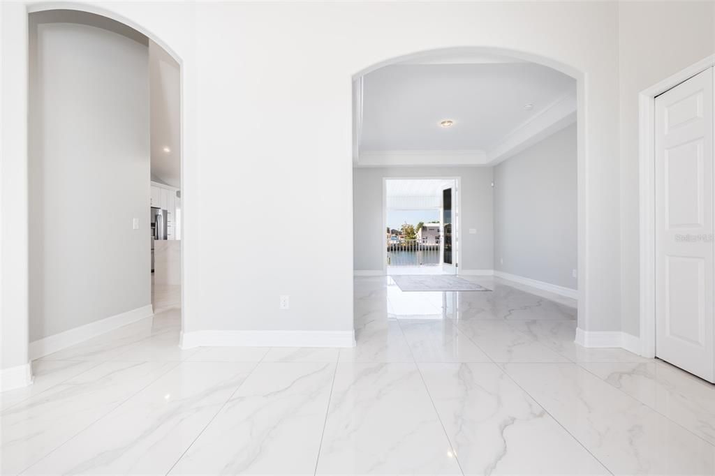 For Sale: $2,100,000 (4 beds, 3 baths, 2782 Square Feet)