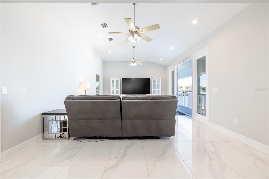 For Sale: $2,100,000 (4 beds, 3 baths, 2782 Square Feet)