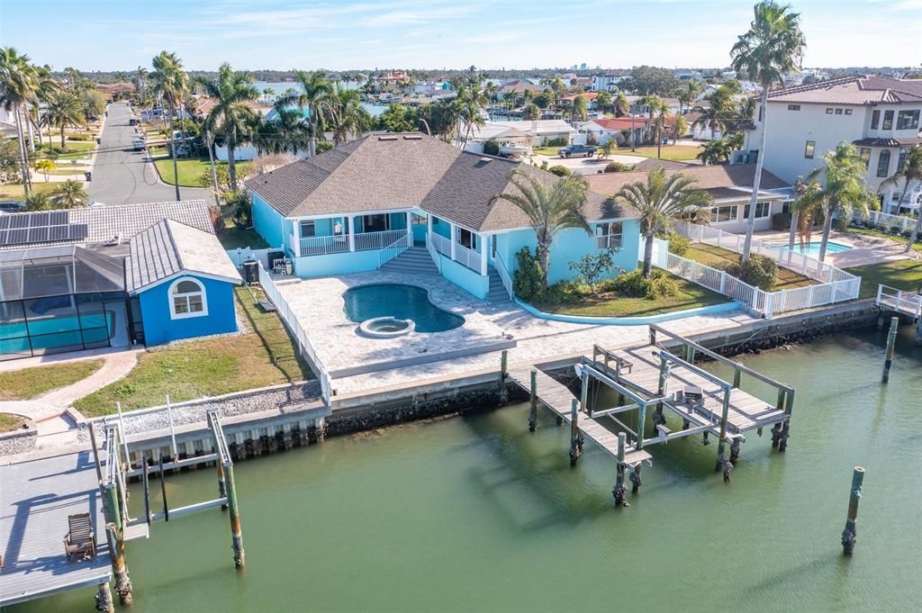 For Sale: $2,100,000 (4 beds, 3 baths, 2782 Square Feet)