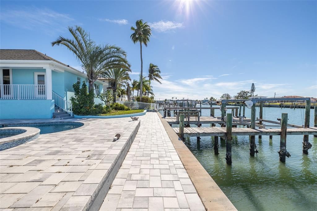 For Sale: $2,100,000 (4 beds, 3 baths, 2782 Square Feet)