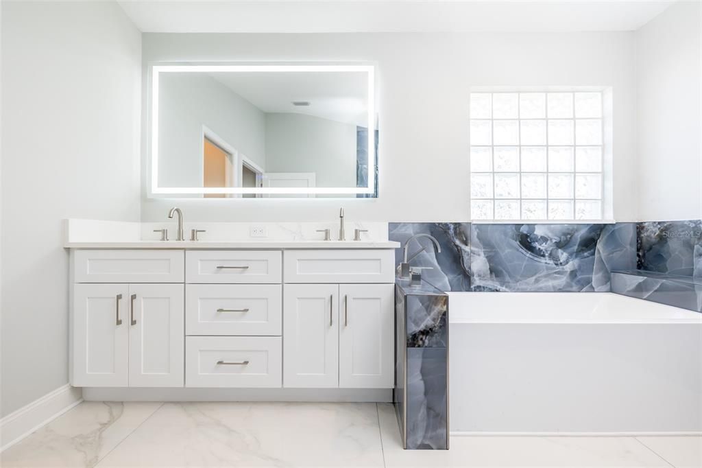 For Sale: $2,100,000 (4 beds, 3 baths, 2782 Square Feet)