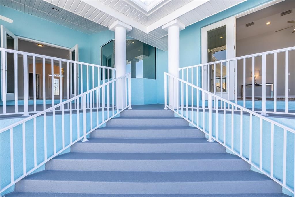 For Sale: $2,100,000 (4 beds, 3 baths, 2782 Square Feet)