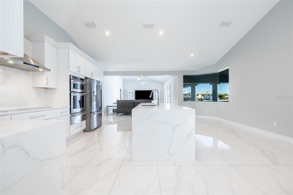 For Sale: $2,100,000 (4 beds, 3 baths, 2782 Square Feet)